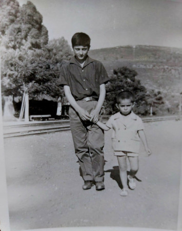 Σταθμός Βασιλικού 1964 - Δημήτρης και Παναγιώτης Γουρνακης